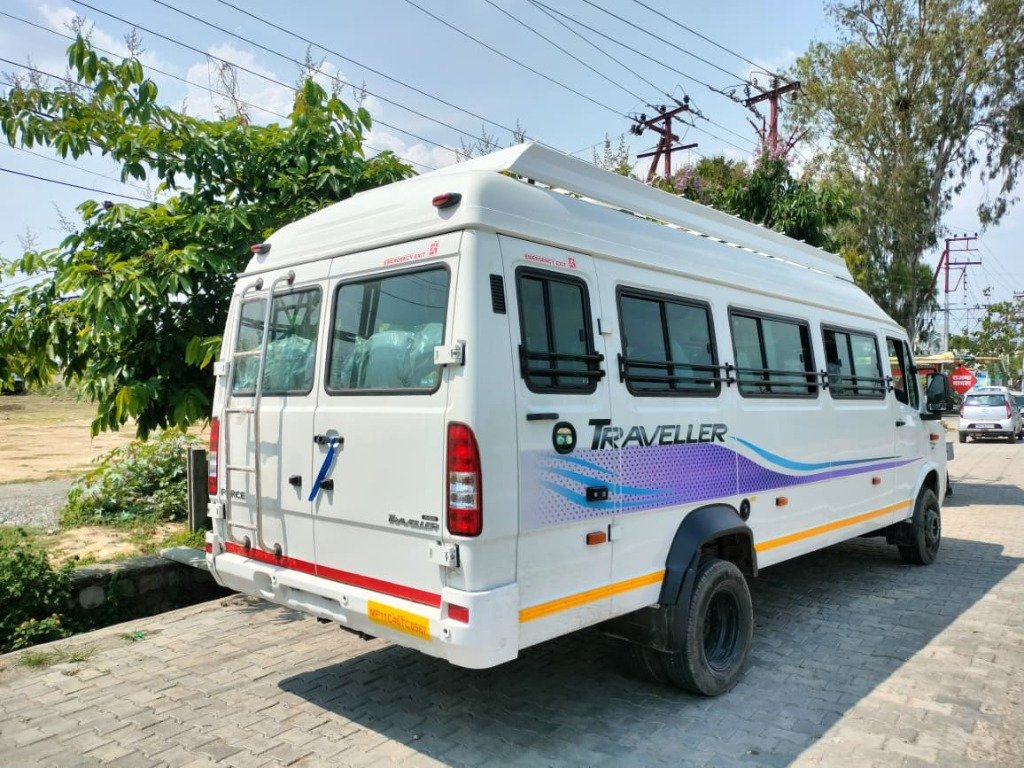 Force Luxury Traveller (12-26 Seater)